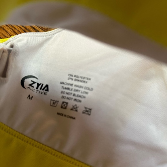 Zyia light n tight Strappy bra M - Picture 4 of 4